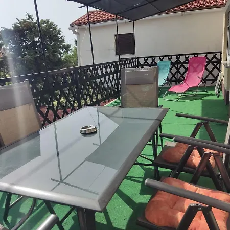 Teresa With Big Terrace Dramalj Apartment