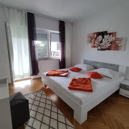 Apartment Teresa With Big Terrace Dramalj