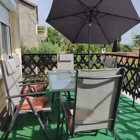 Teresa With Big Terrace Dramalj Апартаменты Цриквеница